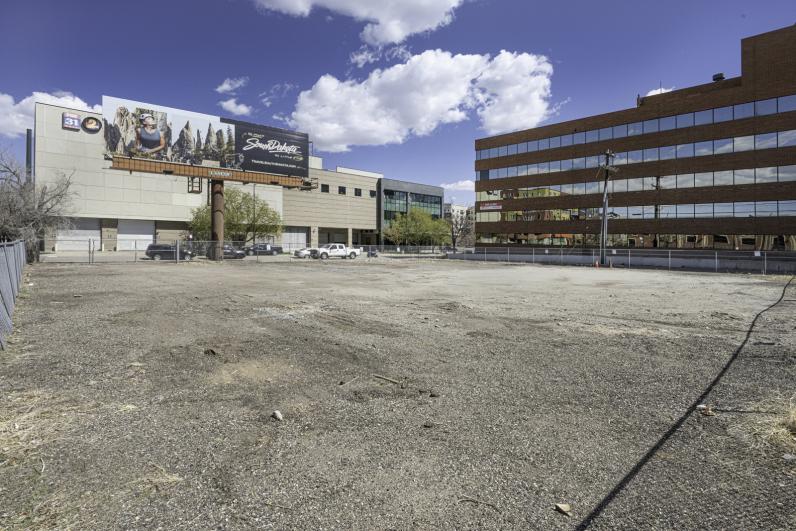 490 Lincoln Street — 13,600 SF fenced lot for lease near downtown Denver, CO